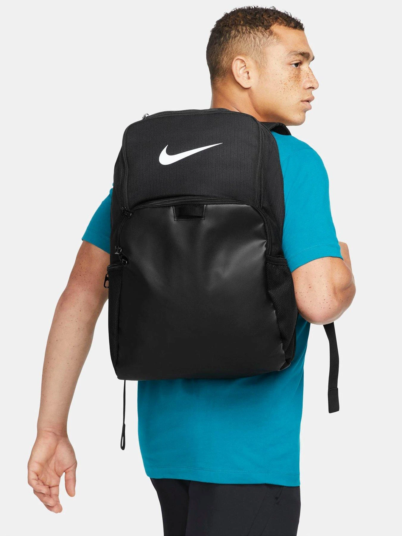 Nike Train Brasilia Extra Large Backpack - Black/White 4 Nike Train Brasilia Extra Large Backpack - Black/White - Image 2