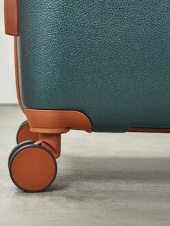 Rock Luggage Carnaby 8 Wheel Hardshell Medium Suitcase - Emerald Green 11 Rock Luggage Carnaby 8 Wheel Hardshell Medium Suitcase - Emerald Green -Reata Bags Travel Shop UYG7N SQ3 0000000047 GREEN SLd