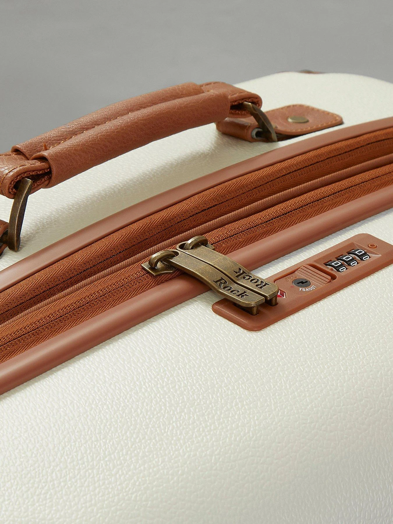 Rock Luggage Carnaby 8 Wheel Hardshell Large Suitcase - Cream 8 Rock Luggage Carnaby 8 Wheel Hardshell Large Suitcase - Cream - Image 6
