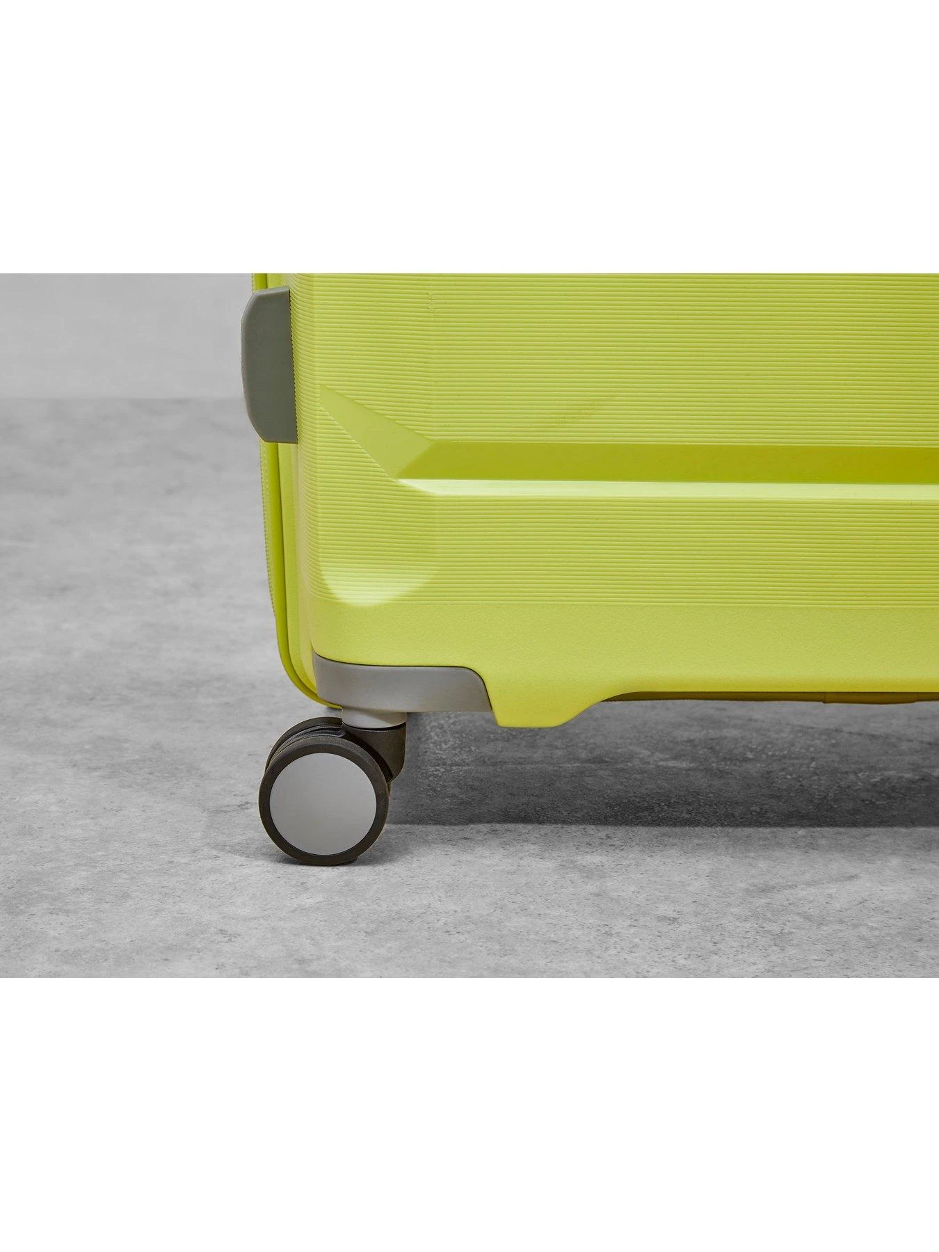 Rock Luggage Tulum Hardshell 8-wheel Spinner Medium Suitcase -Lime/Grey 5 Rock Luggage Tulum Hardshell 8-wheel Spinner Medium Suitcase -Lime/Grey - Image 3